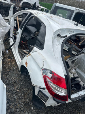 CİTROEN C4 SOL ARKA ÇAMURLUK ORJİNAL ÇIKMA