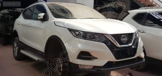 Nissan Qashqai J11 Sağ Ön Podye ve Diğer Parçalar - Mil Oto