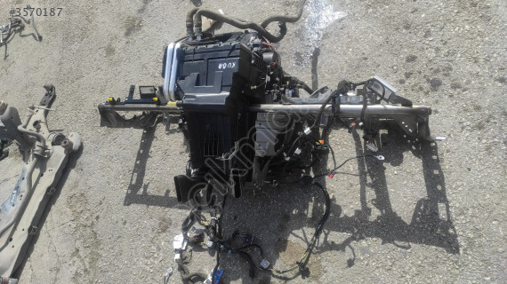 FORD KUGA KALORİFER KUTUSU