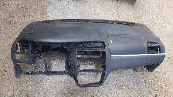 fiat linea 2015 boş göğüs/torpido (tamirli) (son fiyat)