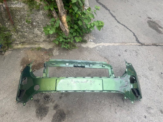 2024 Ford Courier ön tampon