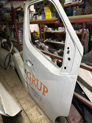 RENAULT MASTER 3 SAĞ ÖN KAPI ORJİNAL ÇIKMA