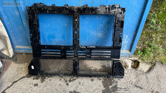 2024 Ford Custom ön panel