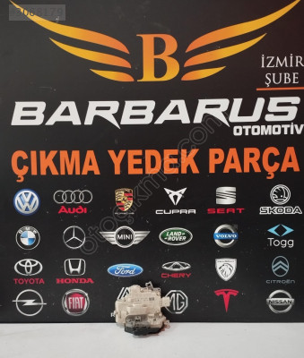 AUDİ A3 A4 A6 A8 SOL KAPI KİLİDİ 4F1837016A