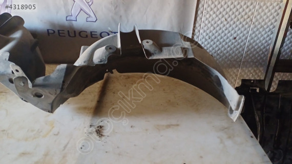 Renault Clio4 sol arka tekerlek davlumbazı orijinal hatasız