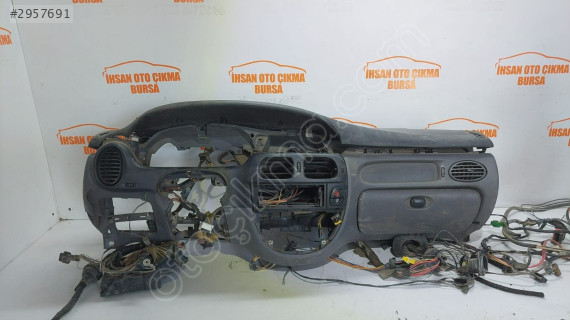 Megane 1 torpido - torpido tesisatı- araç iç sigorta kutusu oriji