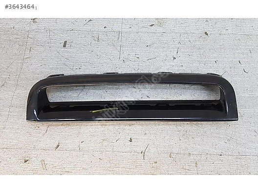 BMW 4 2021 2024 G26 ÖN SOL SİS ÇERÇEVE IZGARASI 51118078613