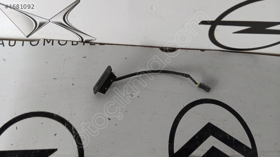 OPEL MOKKA X BAGAJ AÇMA DÜĞMESİ 95034856