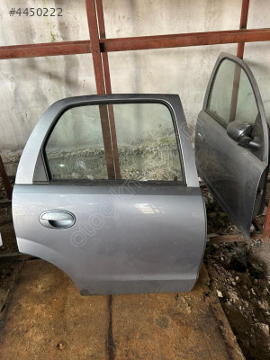 Opel Corsa C sağ arka kapı orijinal temiz