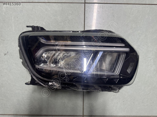 RENAULT DUSTER 2 SAĞ FAR ÇIKMA ORJİNAL 260106194R