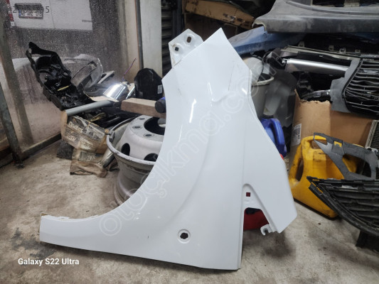 Ford Courier sol ön çamurluk çıkma orjinal