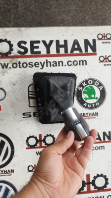 3G1713203C Passat b8 vites topuzu ve çerçevesi