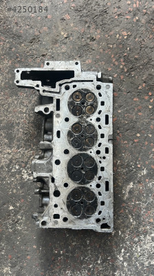 BMW f10 silindir kapağı