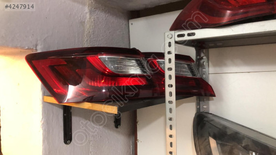 RENAULT MEGANE 4 ORJİNAL ÇIKMA SAĞ SOL STOP B