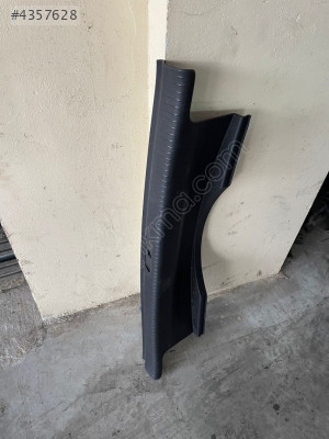 VOLKSWAGEN GOLF 7 BAGAJ EŞİK PLASTİĞİ ORJİNAL ÇIKMA