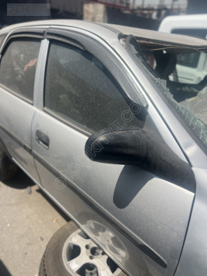 Opel corsa b çıkma ön sağ kapı orjınal çıkma