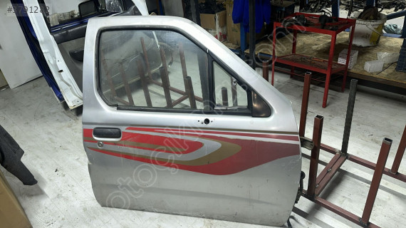 99 NISSAN SKYSTAR SAĞ ÖN KAPI 20.000