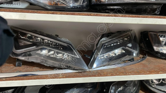 SEAT LEON SAĞ SOL ÖN FAR 2015-2019