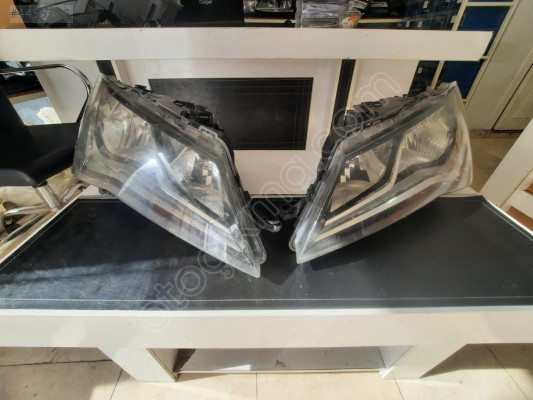 SEAT LEON SAĞ SOL ÖN FAR