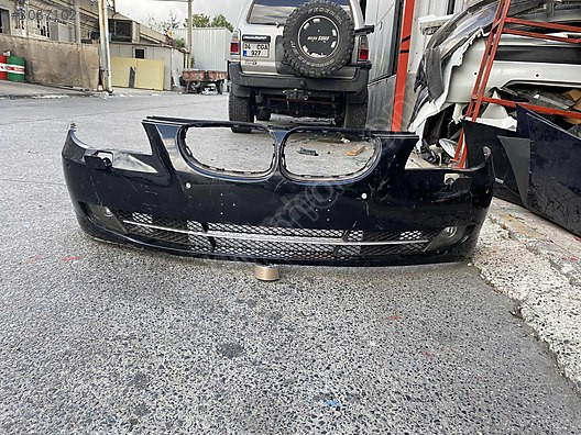 BMW E60 orijinal çiko hatasız ön tampon