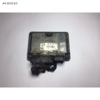 Volkswagen Golf 2.0 Motor Beyni M5.9.2 0261206261 06A906018FK