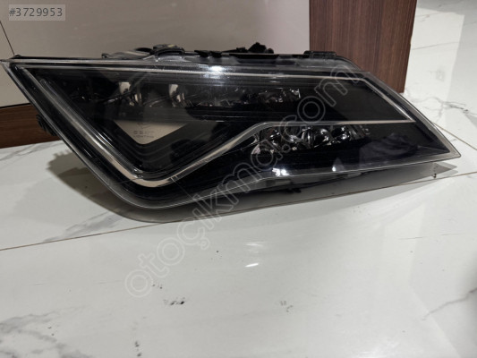 SEAT LEON SAĞ ORJİNAL DOLU FAR