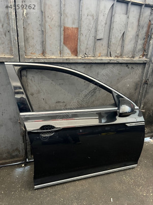 PASSAT B8 ÇIKMA  SAĞ ÖN KAPI