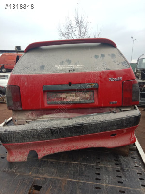 Fiat Tipo bagaj kapısı dolu