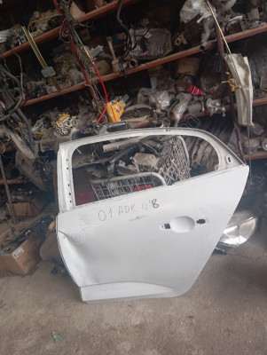 Renault Megane 4.Sol arka kapı