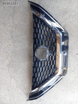 Nissan Qashqai İçin Ön Panjur - Oto Çıkma Parçaları