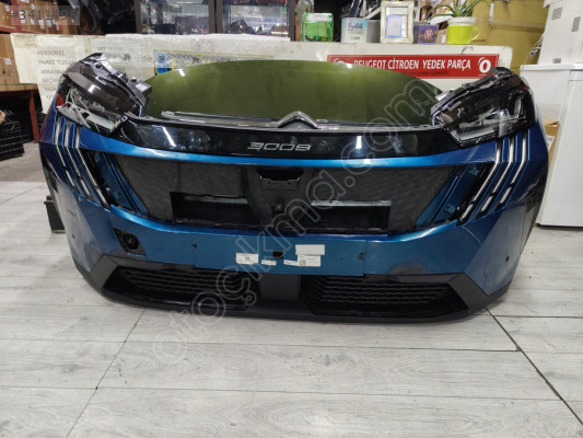 Peugeot 3008 SUV ön tampon dolu