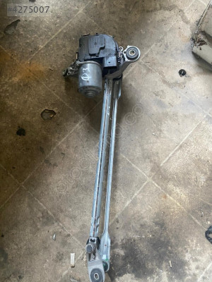 AUDİ Q3 ÖN CAM SİLGİ MEKANİZMASI OTO FEDAİ