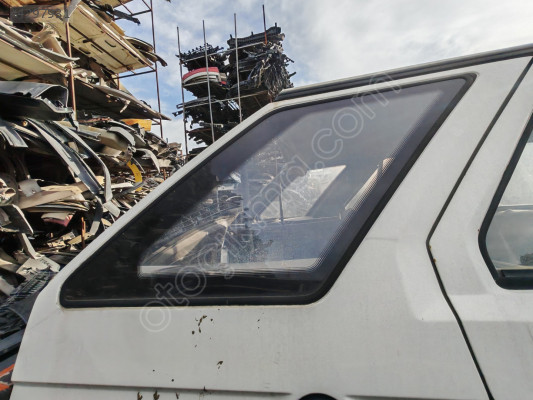 SKODA FAVORIT SAĞ ARKA BAGAJ CAMI