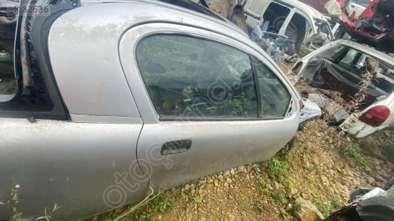 OPEL TİGRA SAĞ KAPI.OTO ERKAN ÜNYE
