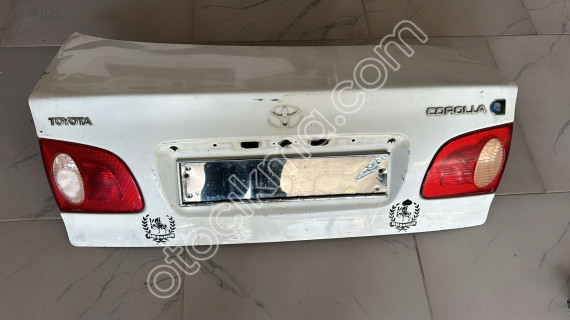 2000-2001 TOYOTA COROLLA HATASIZ ORJ ÇIKMA BAGAJ KAPAĞI