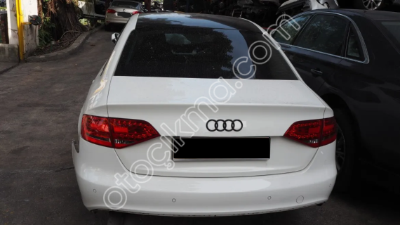 Audi A4 Kesme Tavan ve Çeyrek, Arka-Sol Marşpiyel Parçala