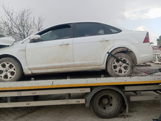 FORD FOCUS 2.5 SOL ÖN KAPI HATASIZ DOLU