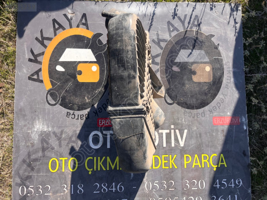 Renault Laguna 1 1.8 8v Hava Filtre Kutusu Orjinal Çıkma