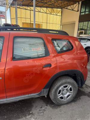 Dacia duster çıkma sol arka kapı