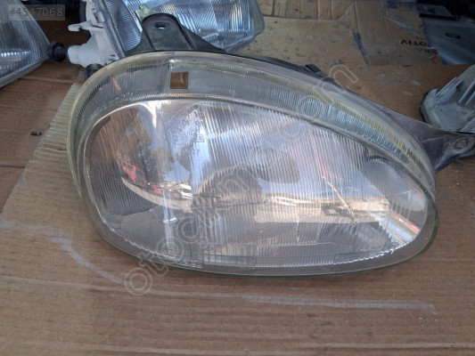 0pel  Corsa B  Sağ  Ön  Far