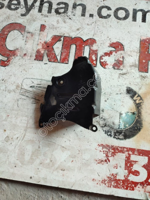 045109147A Passat B6 2.0 tdi bkp motor triger orta kapağı
