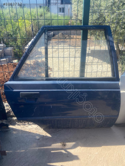 Renault 9 sağ arka kapı