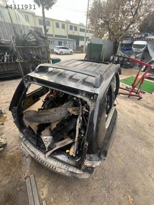 VOLKSWAGEN TOUAREG TAVAN ARKA