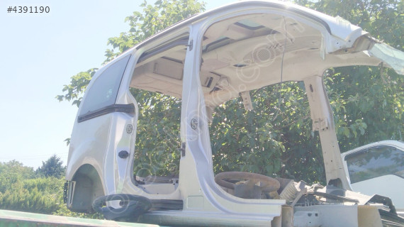 ÇİTROEN BERLİNGO SAĞ ARKA ÇAMURLUK ÇIKMA