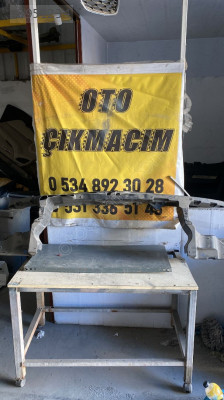 Volkswagen Tranporter 5 ön panel  7E0805598