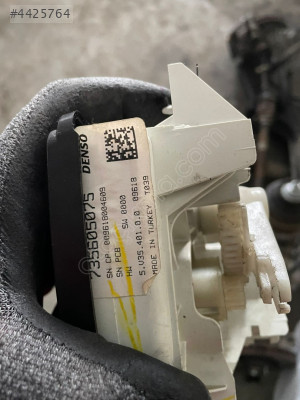 FİAT DOBLO D4 1.3 KLİMA KONTROL PANELİ 735605075