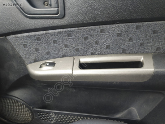 ÇIKMA HYUNDAİ GETZ SAĞ ÖN CAM DÜĞMESİ