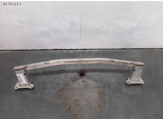 Peugeot 308 tampon demiri orjinal sökme 1611554380