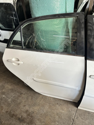TOYOTA COROLLA 08-12 SAĞ ARKA KAPI ÜÇEL OTO ÇIKMA