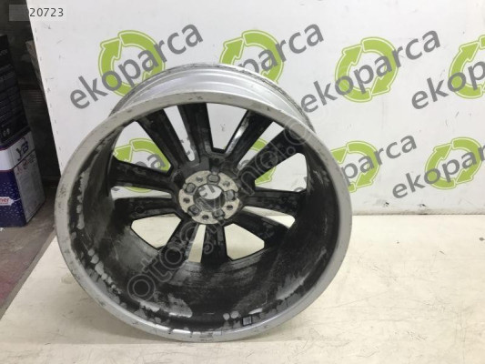 AUDI Q8 2020 2025 JANT 4M8601025AN